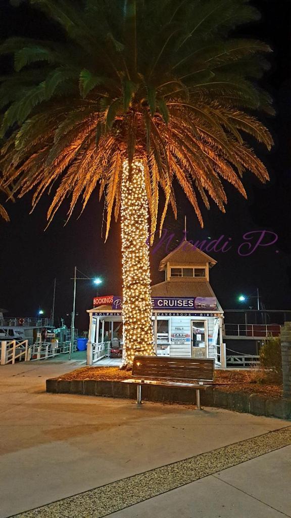 Bamboo Motor Inn Lakes Entrance Exterior foto